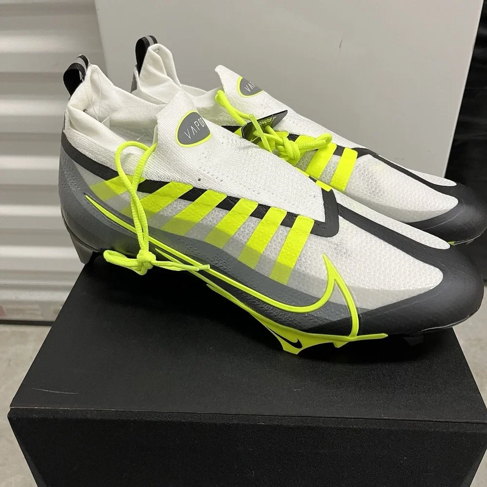 Nike Vapor Edge Elite 360 Men's Size 13 Flyknit Football Cleats DQ3558-071